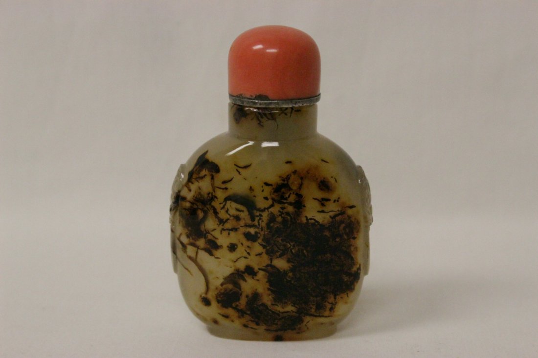 Chinese agate carved snuff bottle (1 of 9)