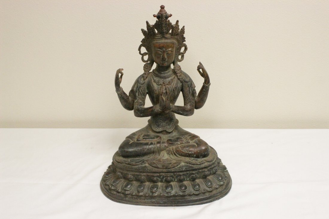 A large Chinese bronze sculpture (1 of 9)