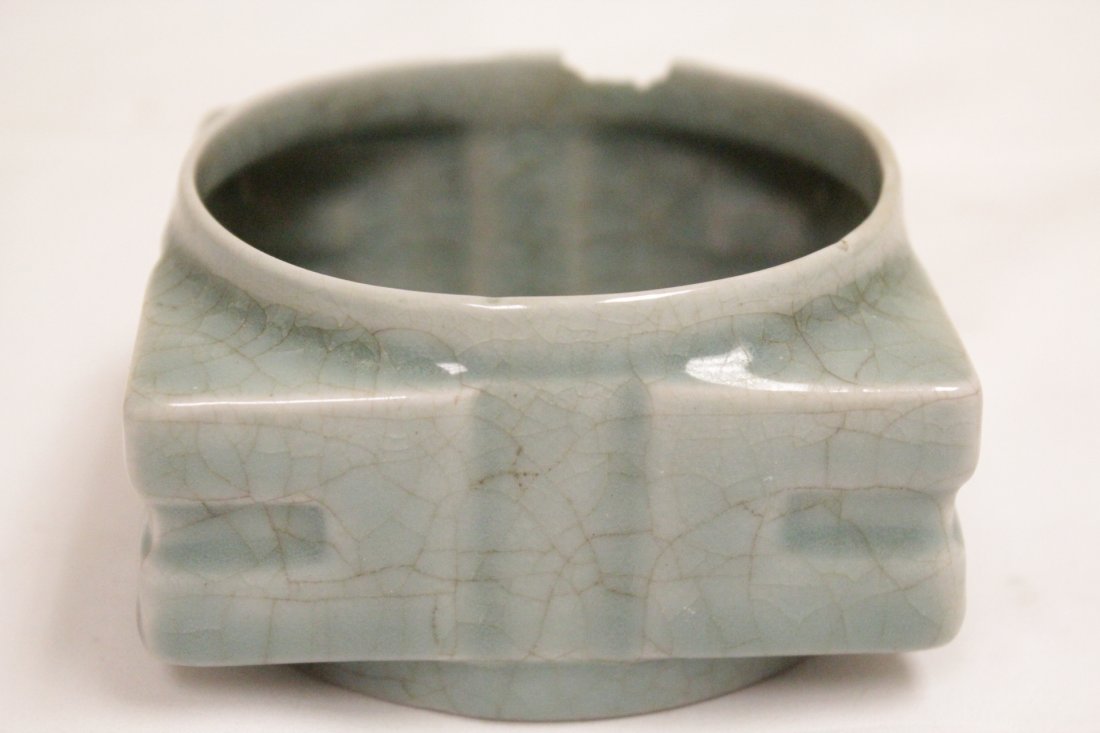 Chinese Song style porcelain censer (1 of 9)