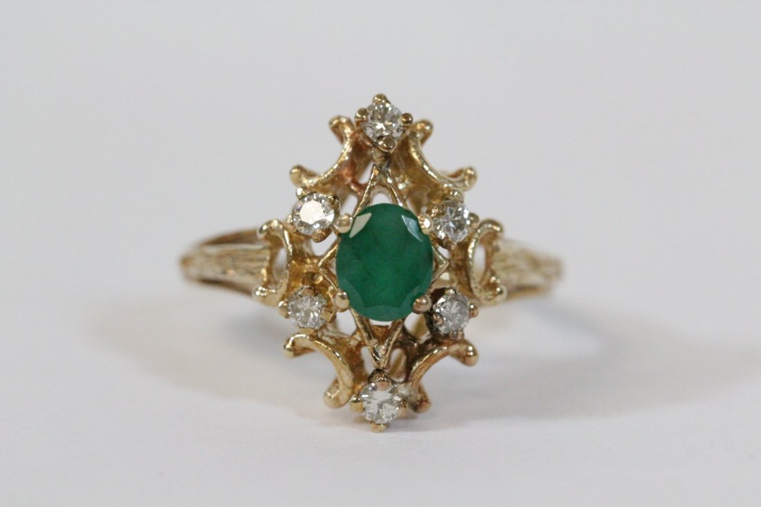 Victorian emerald and diamond ring (1 of 10)