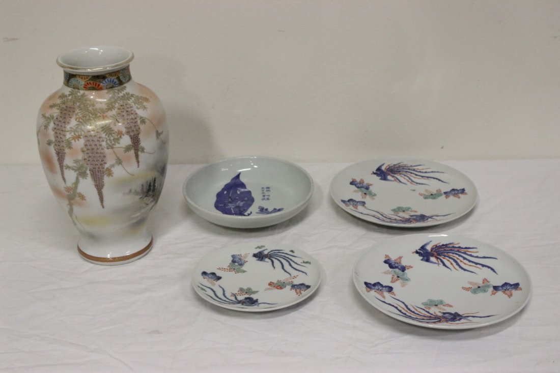4 Japanese porcelain pc & a hand painted kutani vase (1 of 10)