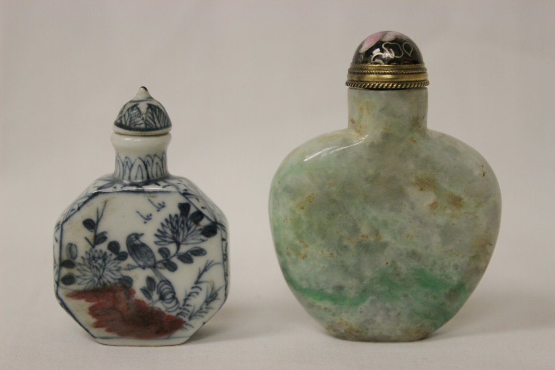 2 Chinese snuff bottles (1 of 10)