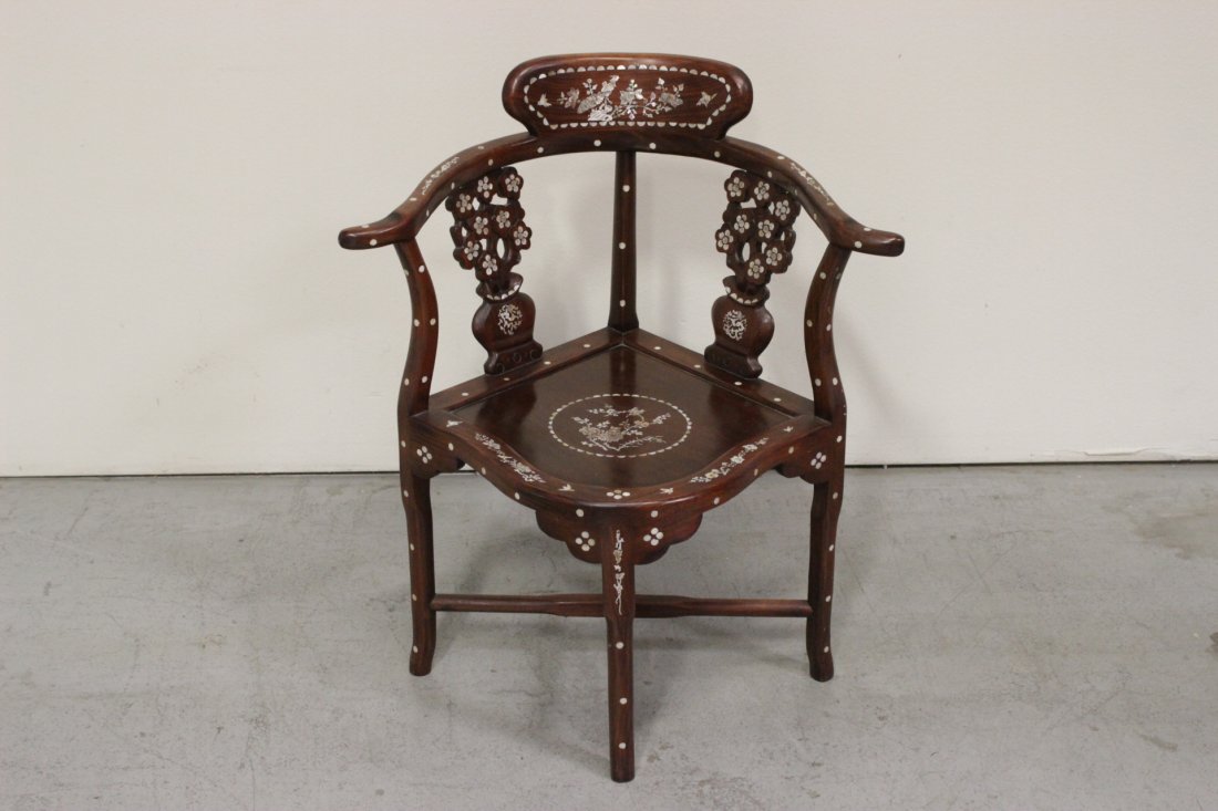 Chinese rosewood corner chair with MOP inlaid: A Chinese single rosewood corner chair with mother of pearl inlaid, 32.5"Hx28"x21.75"