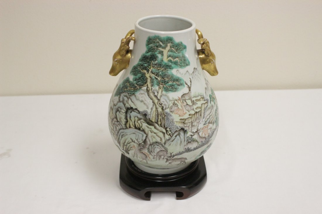 Beautiful Chinese antique famille rose porcelain jar (1 of 9)