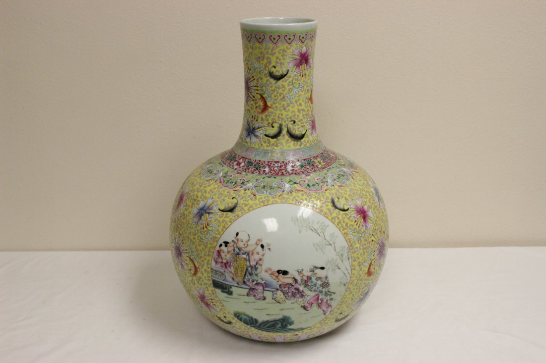 Large Chinese famille rose porcelain bottle vase (1 of 10)