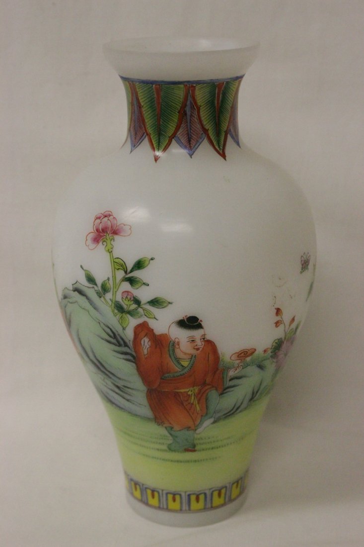 Beautiful Chinese enamel on milk glass vase (1 of 10)