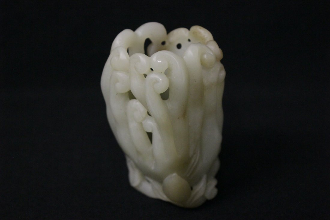 Chinese celadon jade carved Buddha's hand (1 of 9)