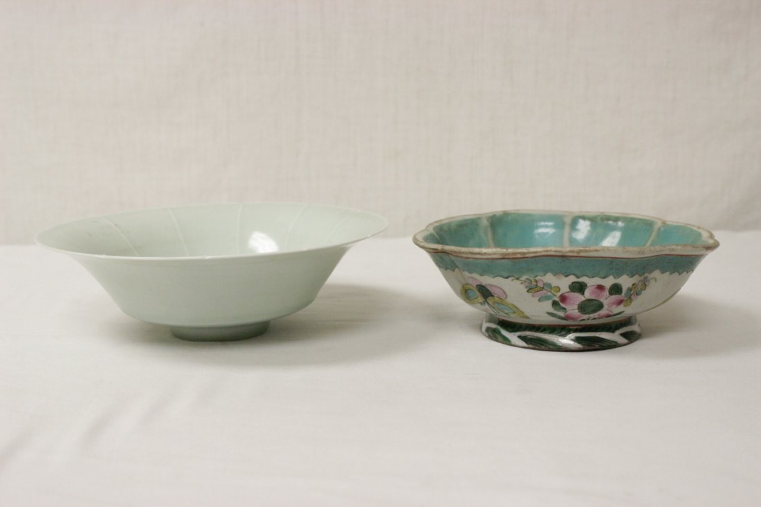 Chinese antique porcelain bowl, and a Chinese bowl: Chinese antique wucai porcelain bowl (hairline, 2.8"Hx7.45"x7.6"), and a Chinese celadon bowl (hairline, 2.75"Hx8.95"dia)