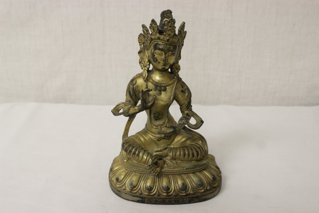 Chinese gilt bronze seated Buddha (1 of 10)