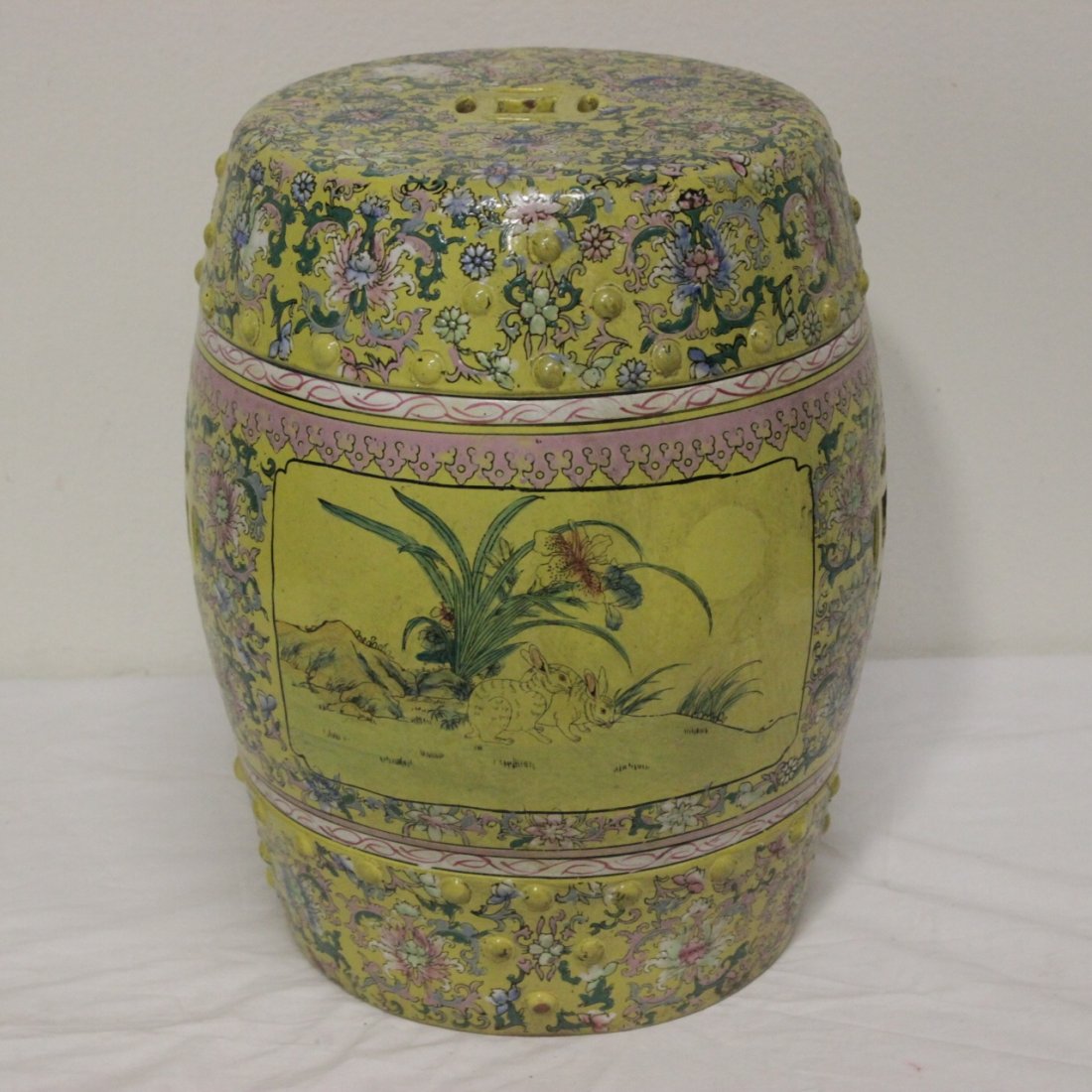 Chinese famille rose porcelain garden stool: Chinese famille rose porcelain garden stool, 15"Hx11"dia