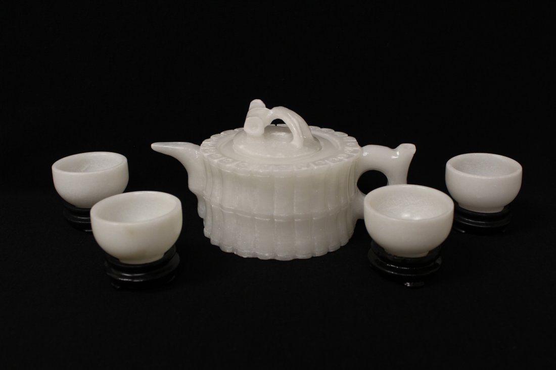5 pieces white Peking glass tea set (1 of 10)
