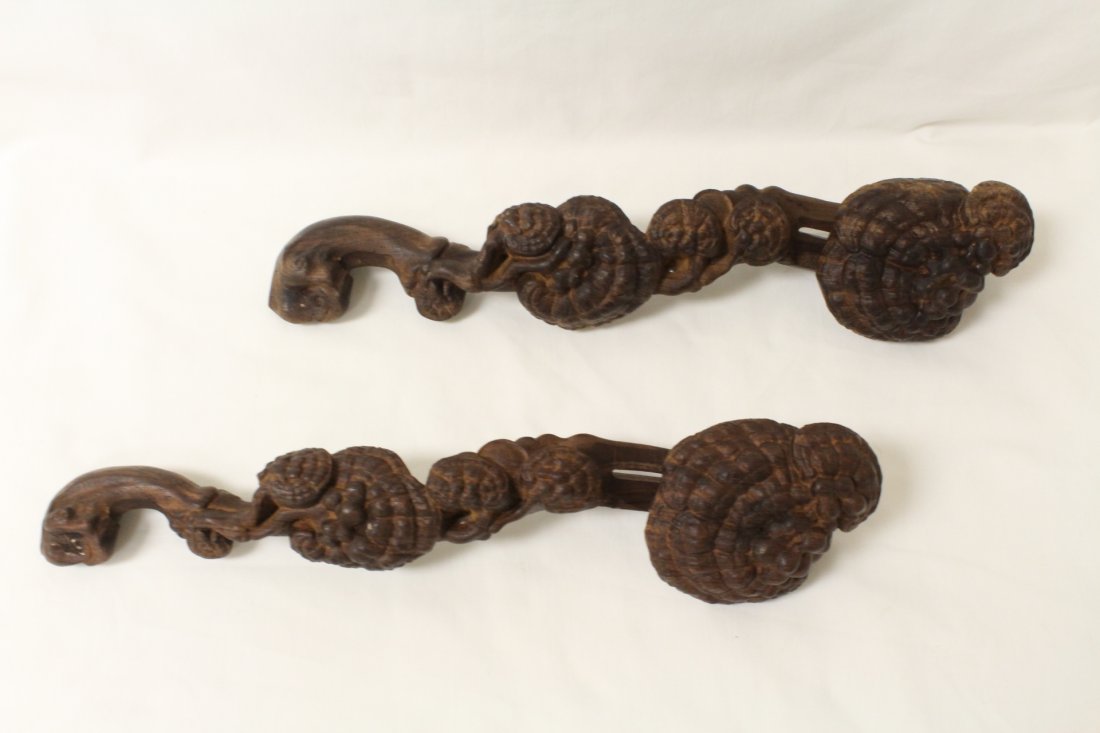 2 Vietnamese chenxiang wood ruyi (1 of 10)
