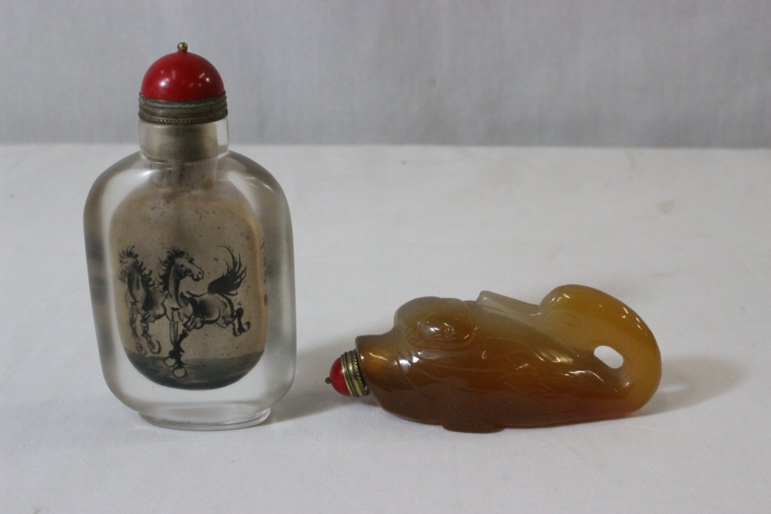2 Chinese snuff bottles (1 of 9)