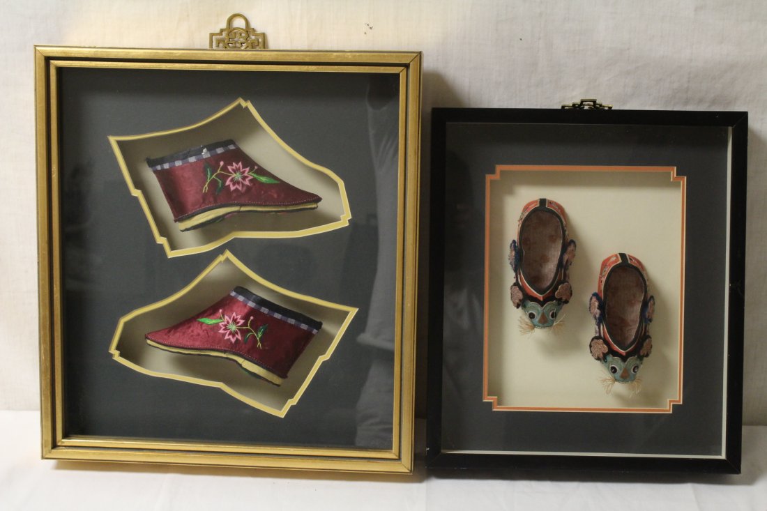 2 framed Chinese embroidery lady's shoes (1 of 10)