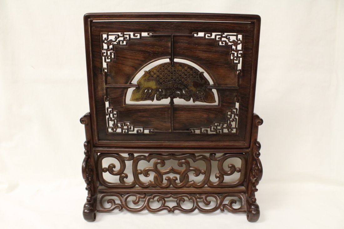 Chinese jade pei on a fitted display plaque (1 of 10)