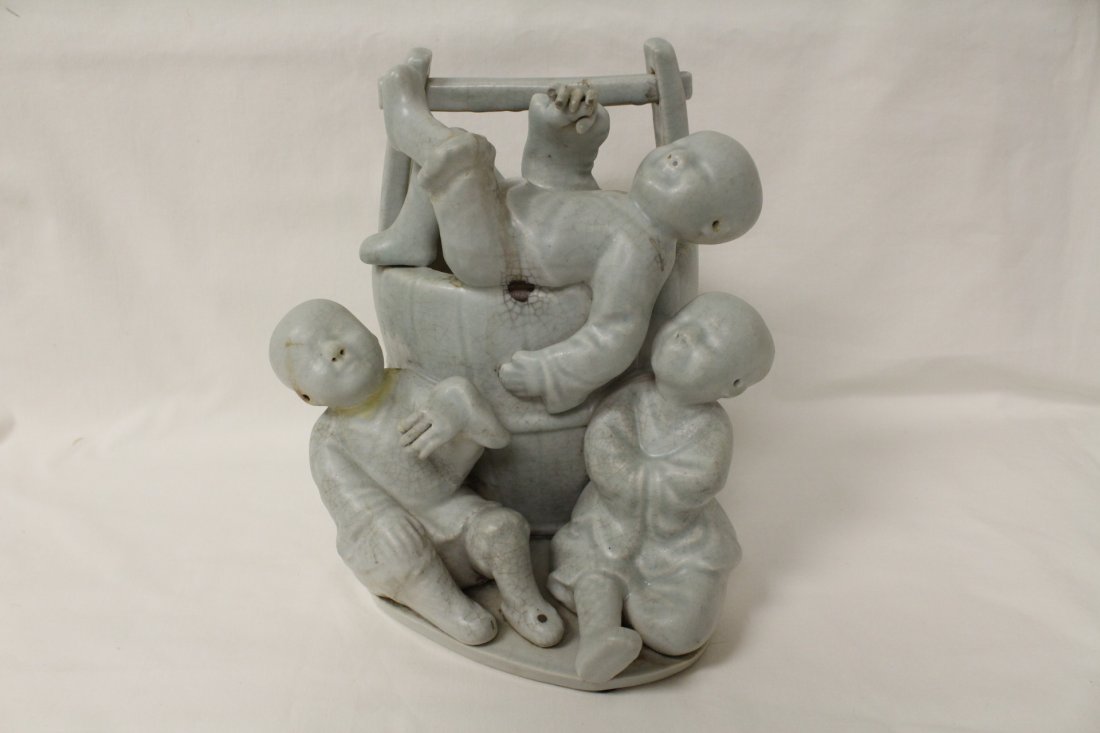 Chinese porcelain figurine group, Yungzheng mark (1 of 10)