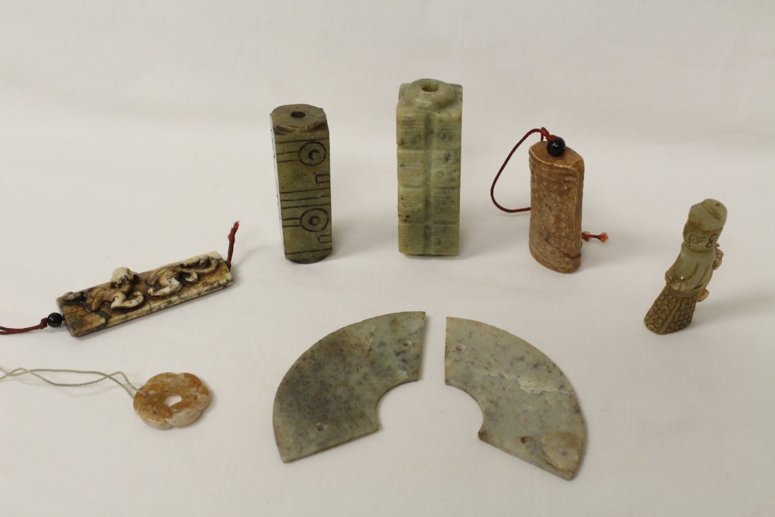 8 pieces Chinese archaic style jade carvings (1 of 10)