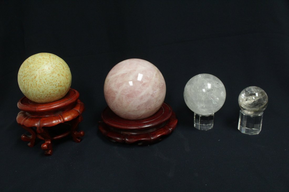 4 decorative balls (1 of 10)