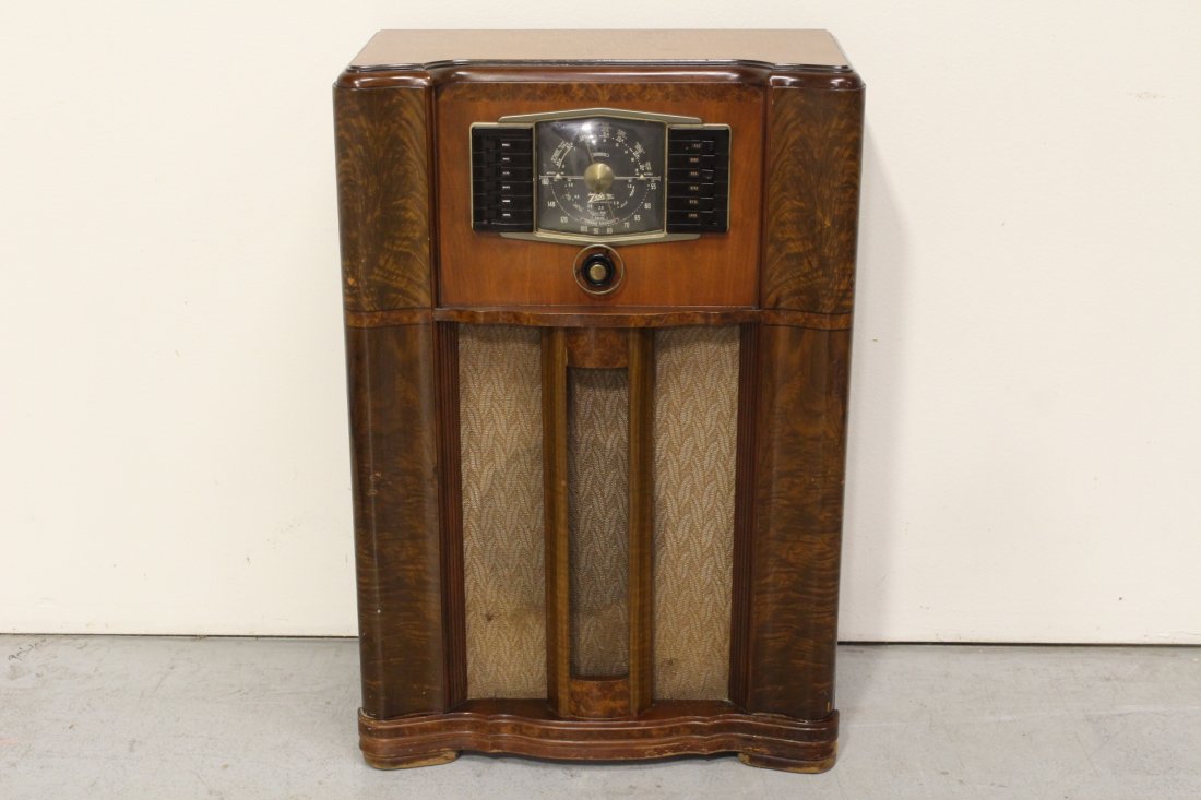 Zenith Floor Model Radio Model 10s669 Nov 14 2016
