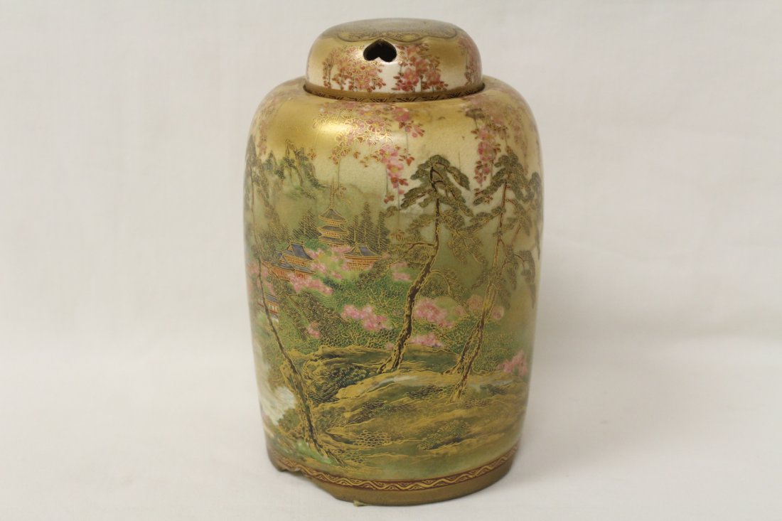 A fine Japanese antique satsuma koro: A fine Japanese antique satsuma koro, 5.5"Hx3.5"dia