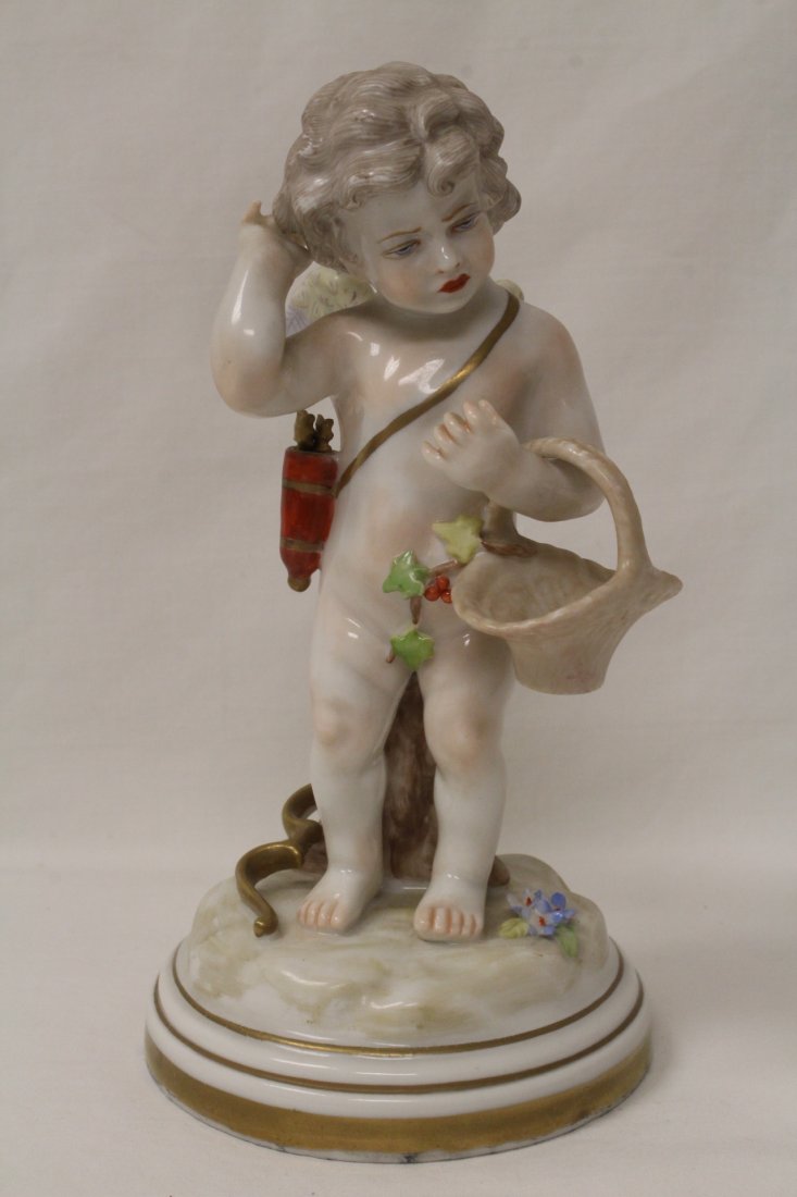 19th century capodimonte figurine: 19th century capodimonte figurine, 6.1"H