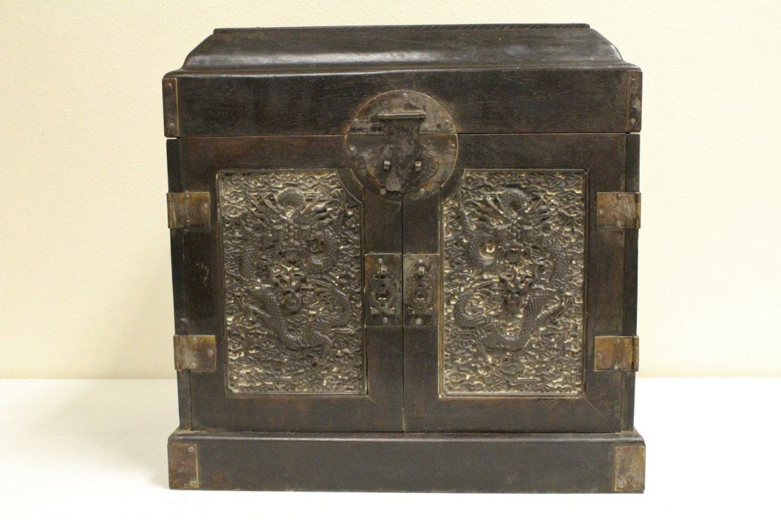 Chinese rosewood box, top carved with dragon (1 of 10)