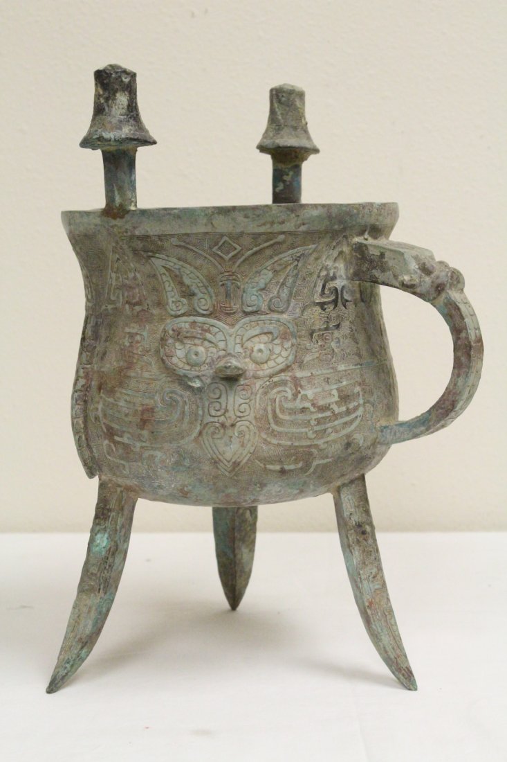 Chinese large archaic bronze ding (1 of 10)