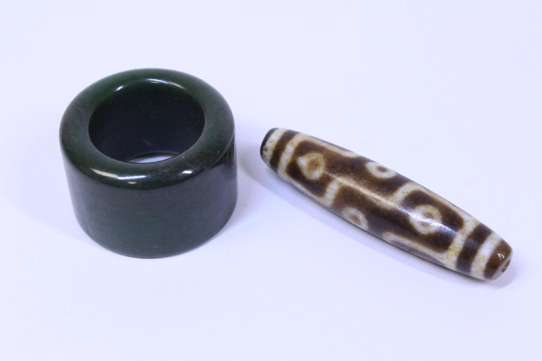 An archer's ring and dzi bead style bead (1 of 9)