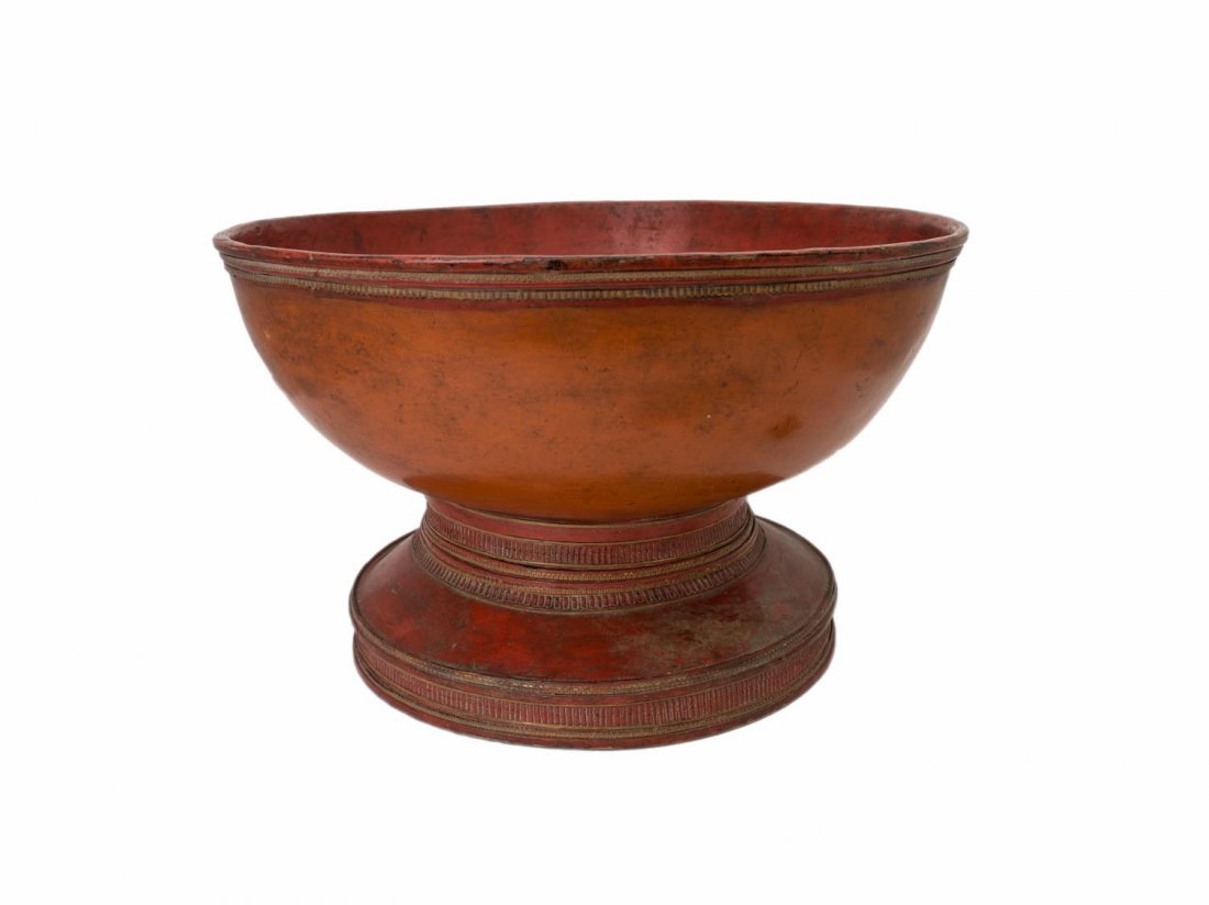 A large Thai red lacquer bowl, 19th century (1 of 1)