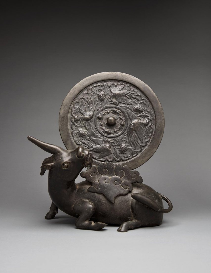 A good Chinese bronze mirror, late Ming-early Qing (1 of 3)