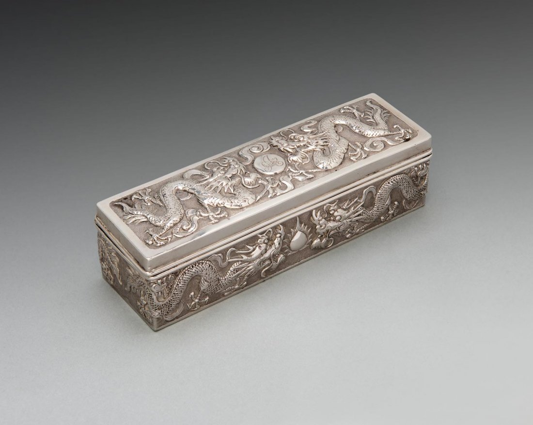 A Chinese silver oblong box and hinged cover, late Qing (1 of 1)