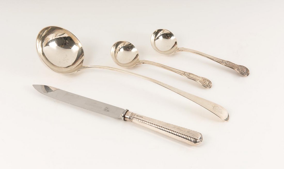 A George III sterling silver Old English pattern soup (1 of 1)