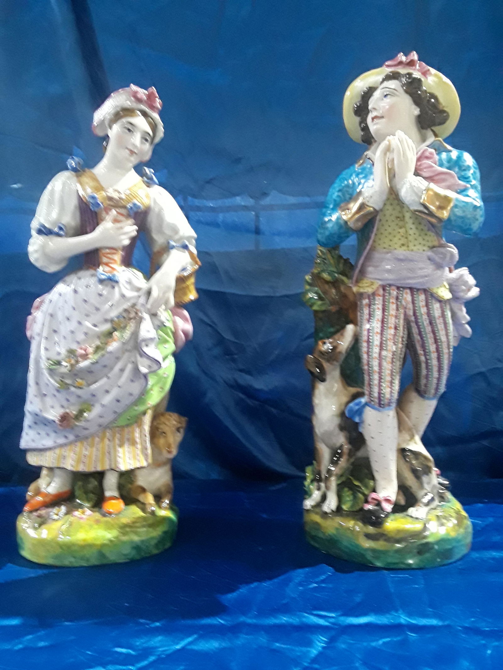 Pair of french figures: Pair of french porcelain figures, artist Jacob Petit .MID 19TH CENTURY, white JP MARKS. (H 34 cm x L 12 cm) ( H13.38inch x 4.72 inch)