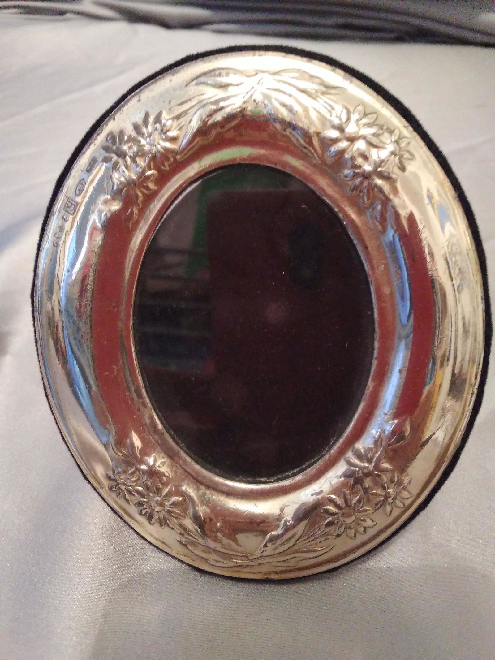 Small picture frame (1 of 4)