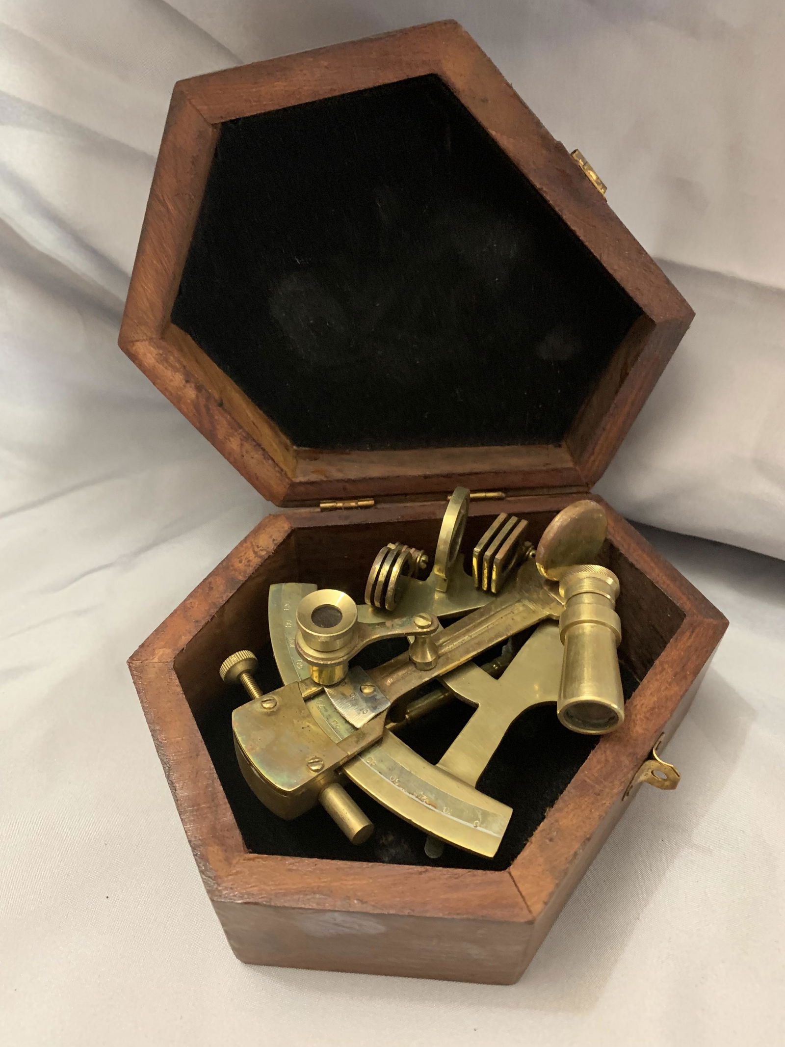 Navigation instrument (1 of 4)