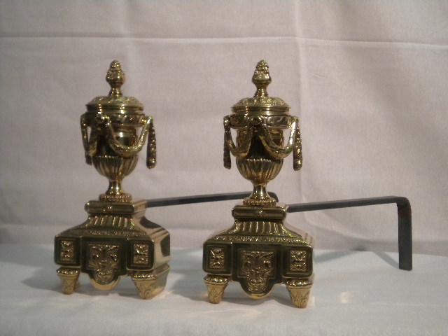 Pair of gilt brass andirons: Pair of gilt brass andirons, H: cm 30, D: cm 34 (H: 11,8 inch, D: 13,4 inch)