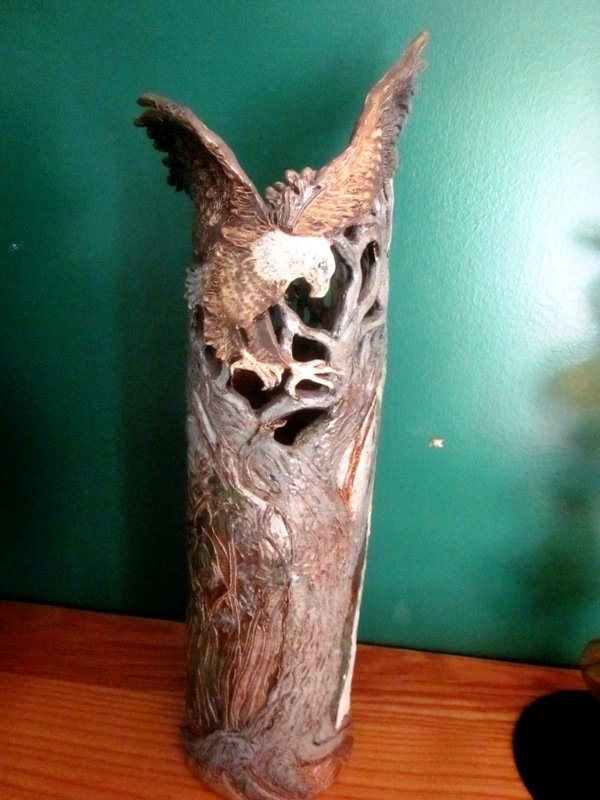 Elaine Murphy Pottery, Eagle vase (1 of 1)