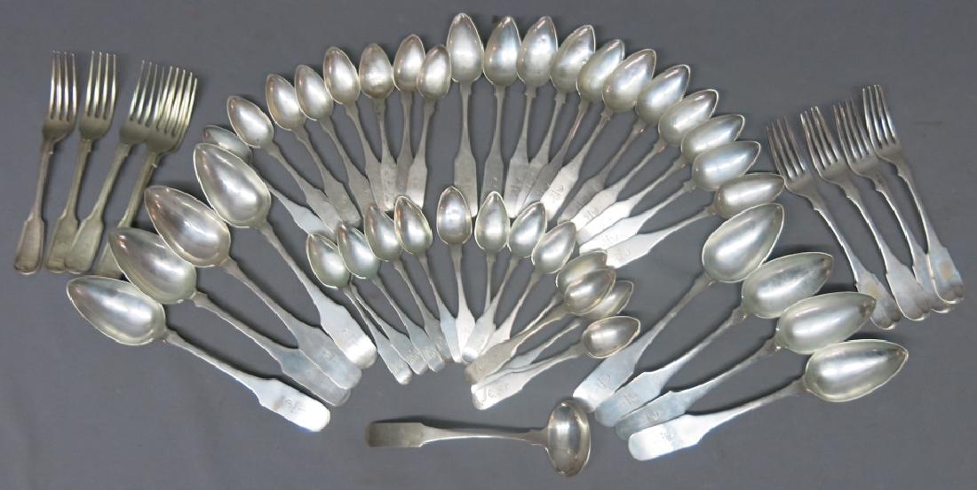 GROUP OF AMERICAN COIN SILVER FLATWARE (1 of 2)