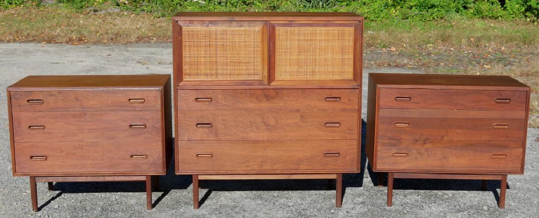JACK CARTWRIGHT (ATTRIBUTED, NO LABLE) BEDROOM SET (1 of 4)