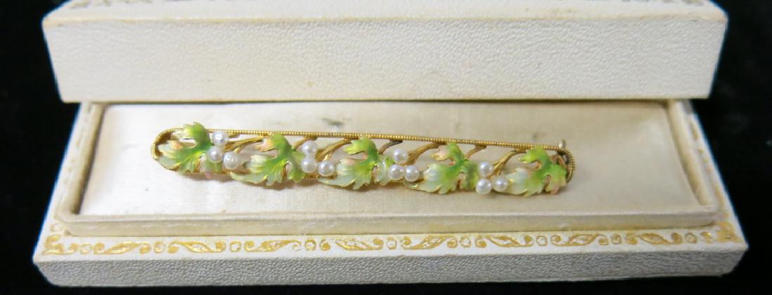 14K  GOLD BAR PIN WITH ENAMELED LEAVES (1 of 1)