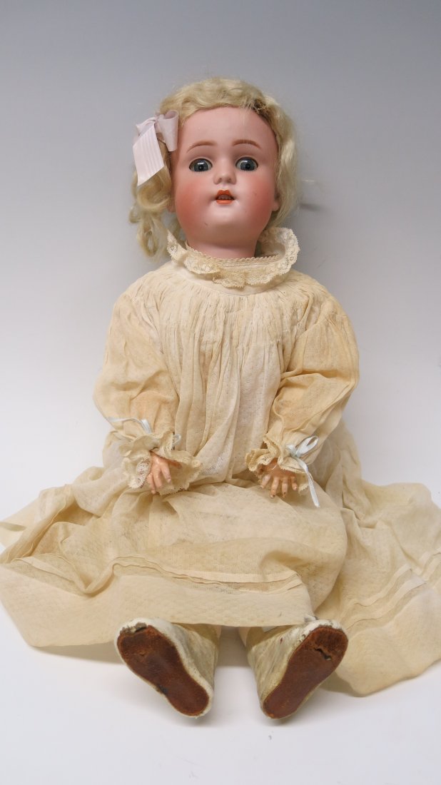 SIMON & HALBIG "GB" BISQUE HEAD DOLL (1 of 4)