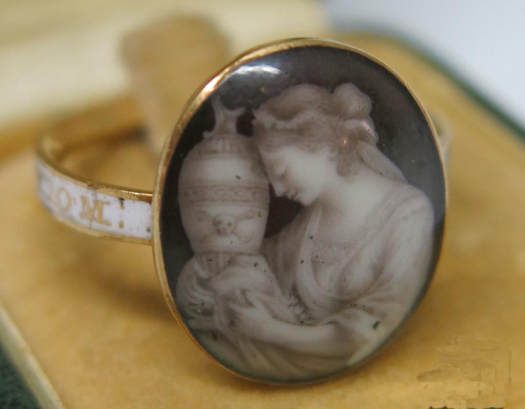 LATE 18TH C. GOLD AND ENAMEL MOURNING RING (1 of 2)