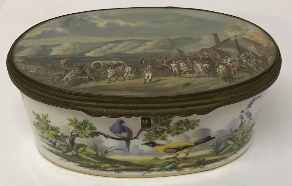 OVAL SEVRES PORCELAIN DRESSER BOX (1 of 6)