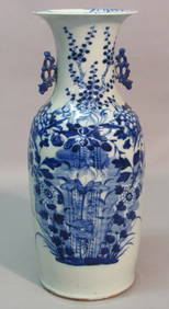 CHINESE BLUE DECORATED PORCELAIN TEMPLE VASE (1 of 4)