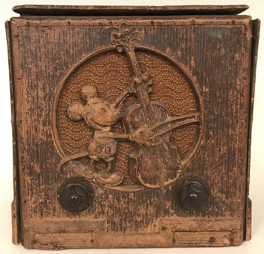 EMERSON MODEL 411 MICKEY MOUSE TUBE RADIO (1 of 5)