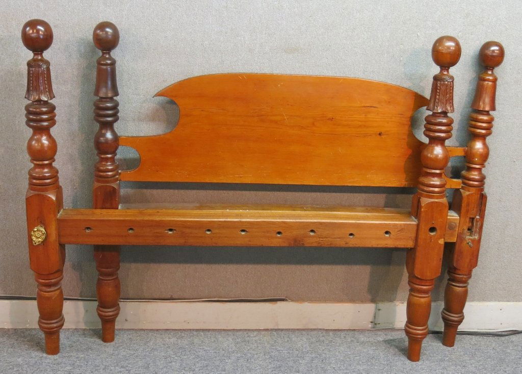 ANTIQUE MAPLE DOUBLE SIZE CANNONBALL ROPE BED