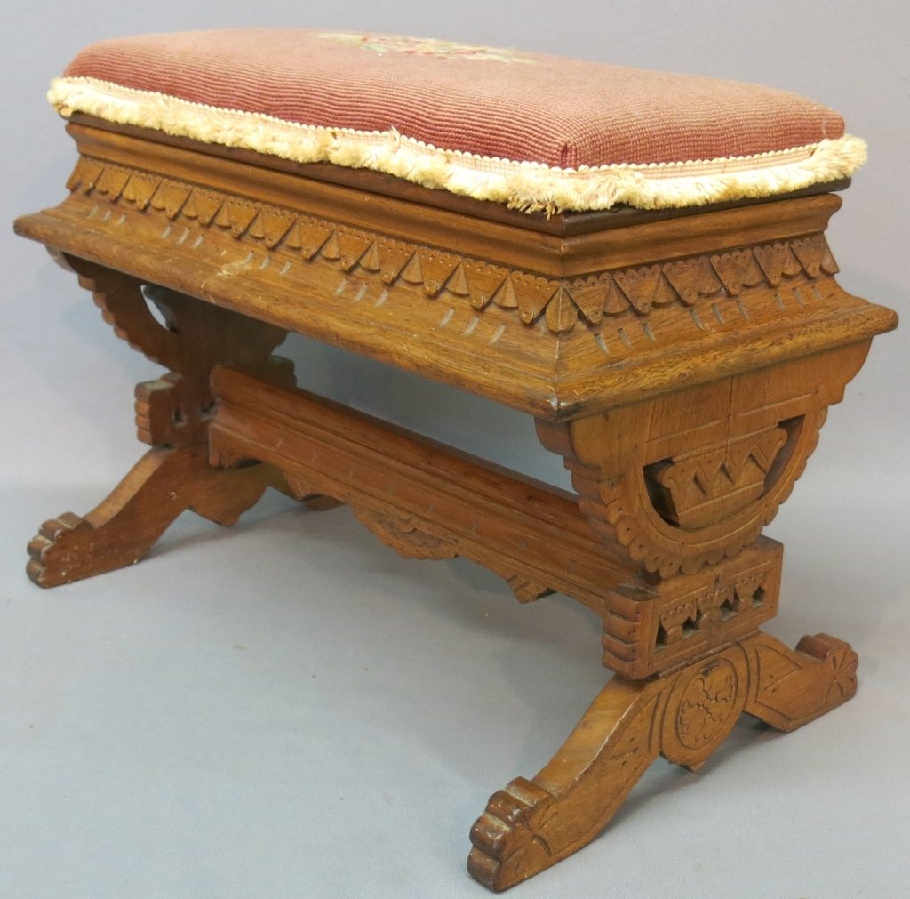VICTORIAN EASTLAKE STYLE ORGAN BENCH: 22" X 13" X 16"
