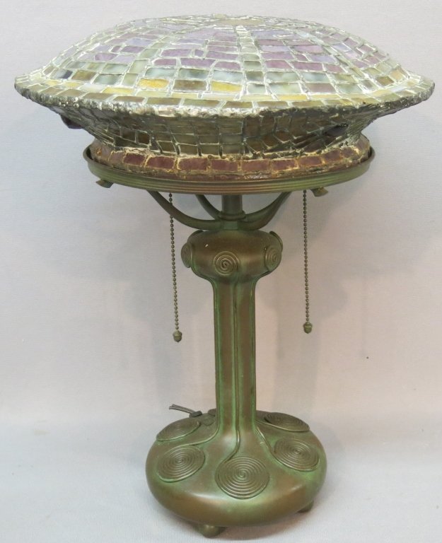 BRADLEY & HUBBARD BRONZE LAMP (1 of 8)