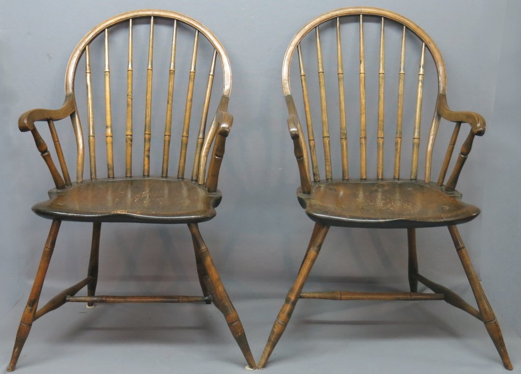 PAIR OF EARLY HOOPBACK WINDSOR ARMCHAIRS (1 of 2)