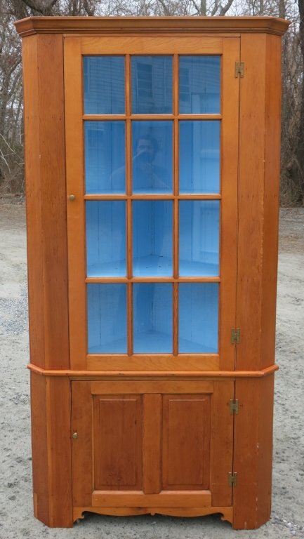 PINE GLASS DOOR CORNER CUPBOARD (1 of 1)